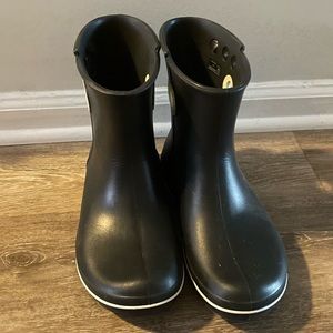 Crocs Women's Jaunt Shorty Boot, Black, 10 M US